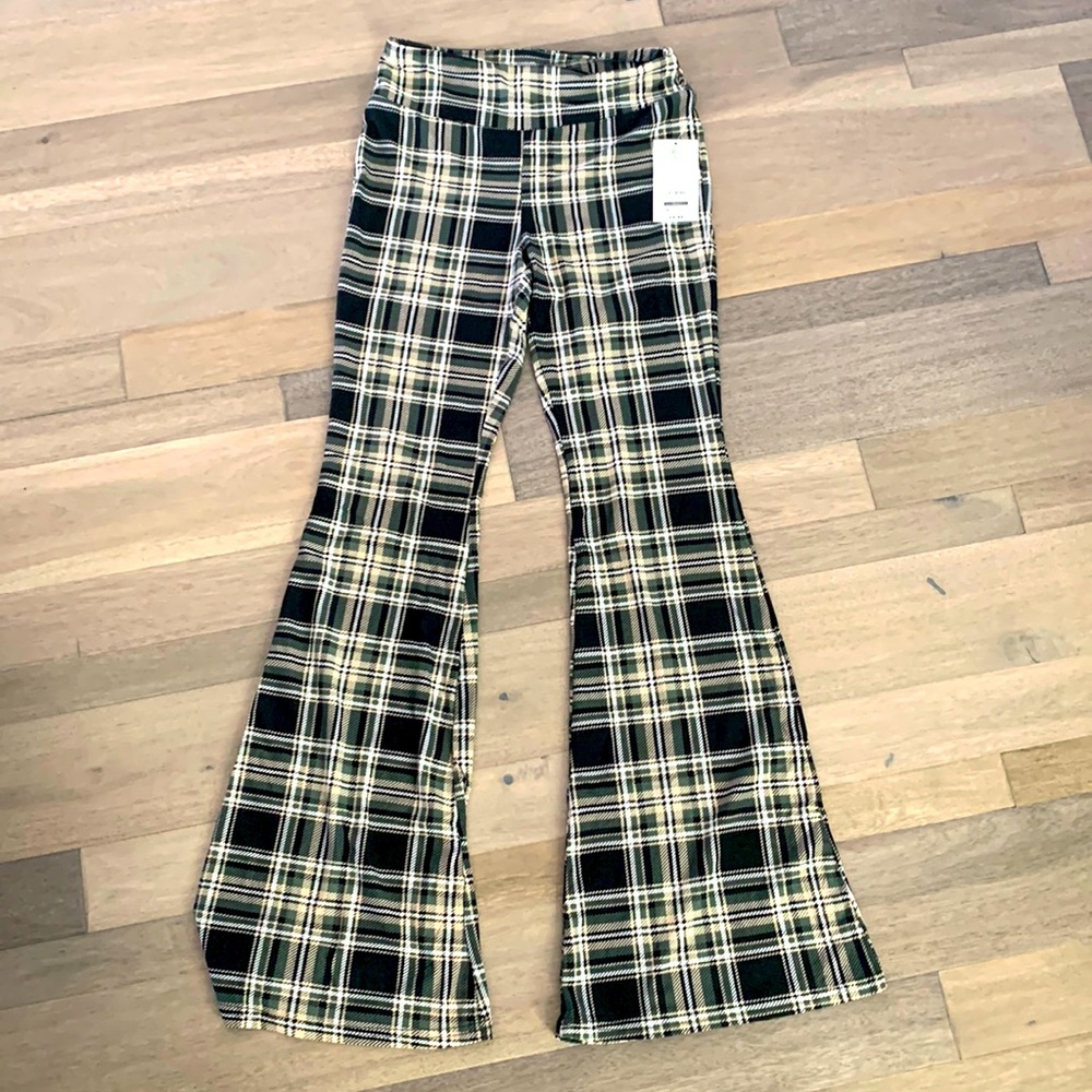 No Boundaries Stretch Pants